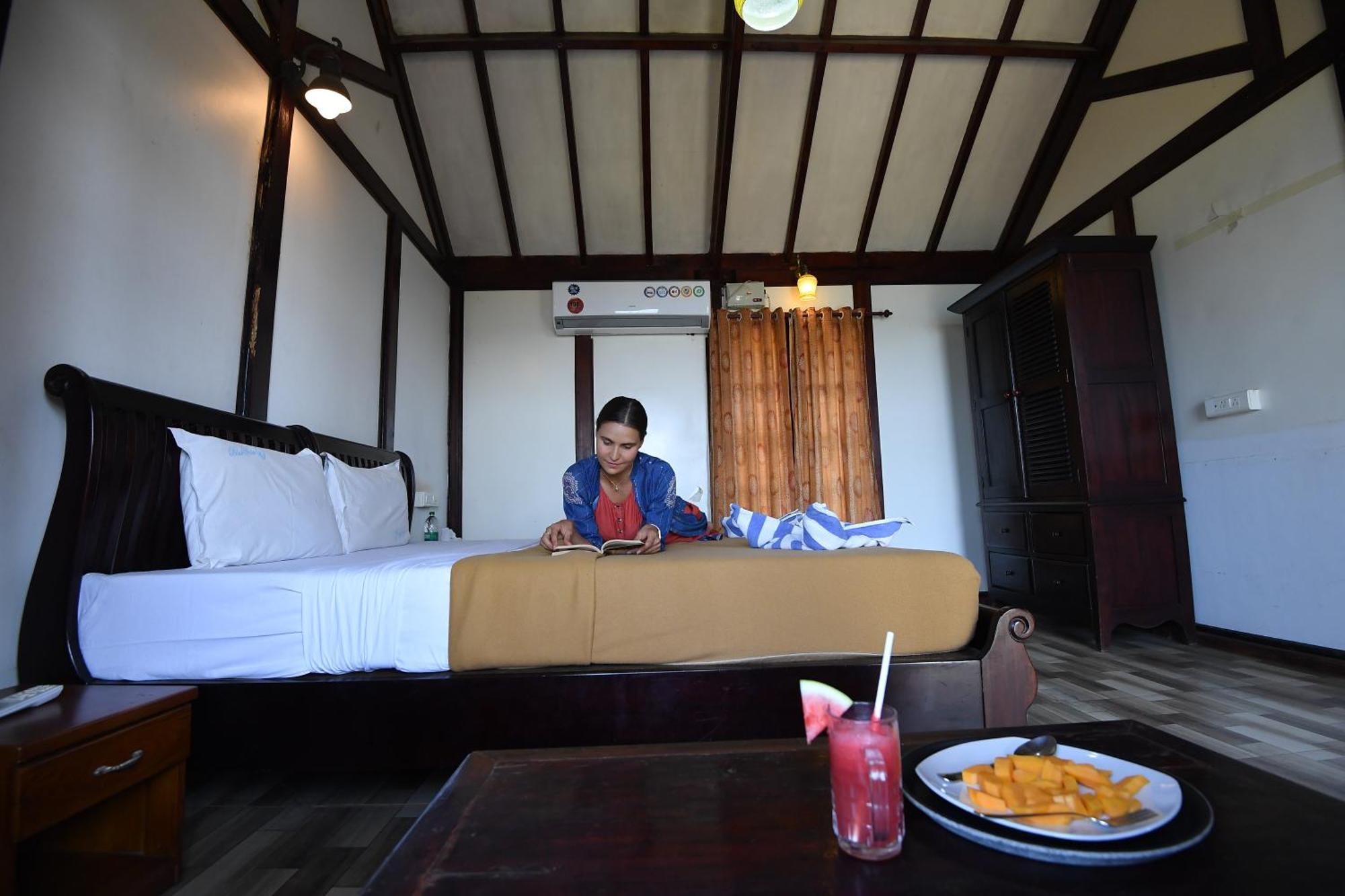 Blue Water Beach Resort Варкала Номер фото